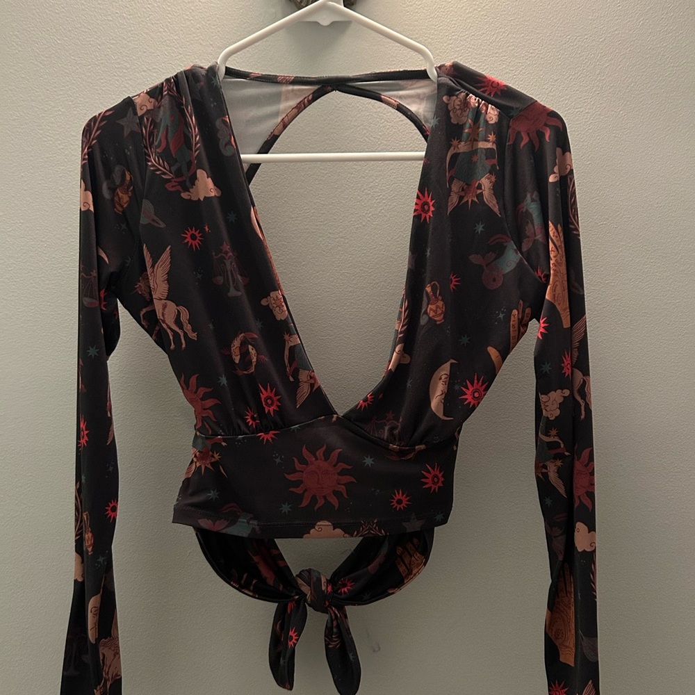 Urban Outfitters Black and Red Graphic Crop Top